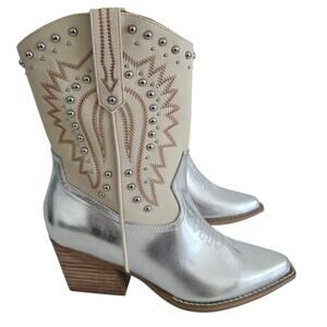 Dolce Vita Silver & Cream Beige Pointy Toe Studded Western Ankle Boots Size 8.5